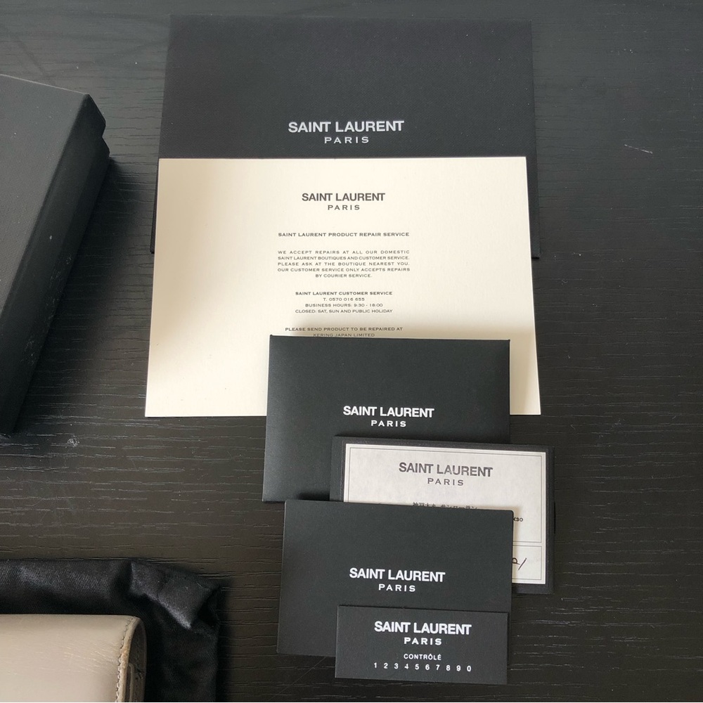 Saint Laurent Essentials Minimalist Grey YSL Wallet - Picture 15 of 15